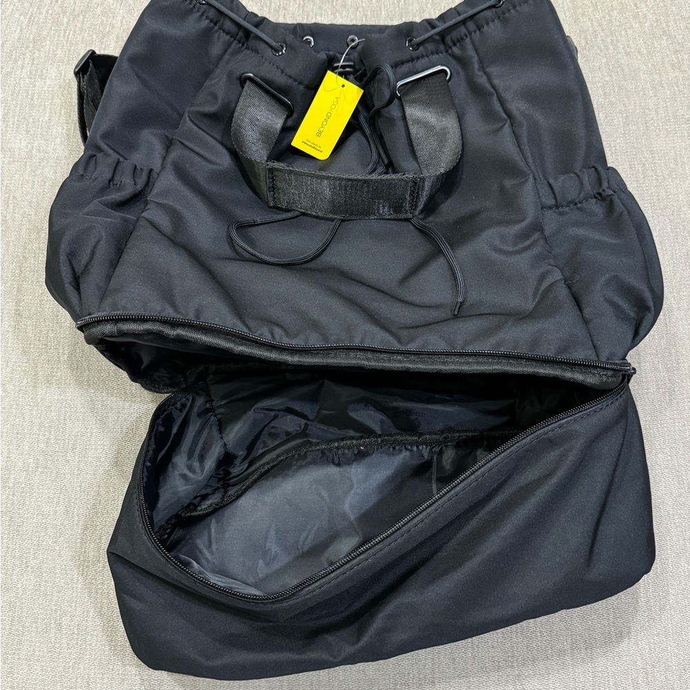 NWT Beyond Yoga Convertible Gym Bag - Picture 10 of 16